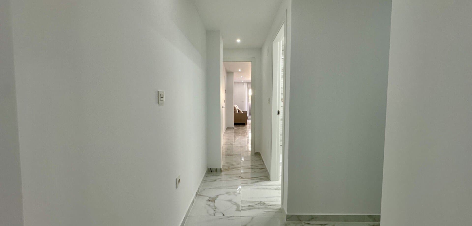 2-Bedroom Apartment in Torrevieja - 12