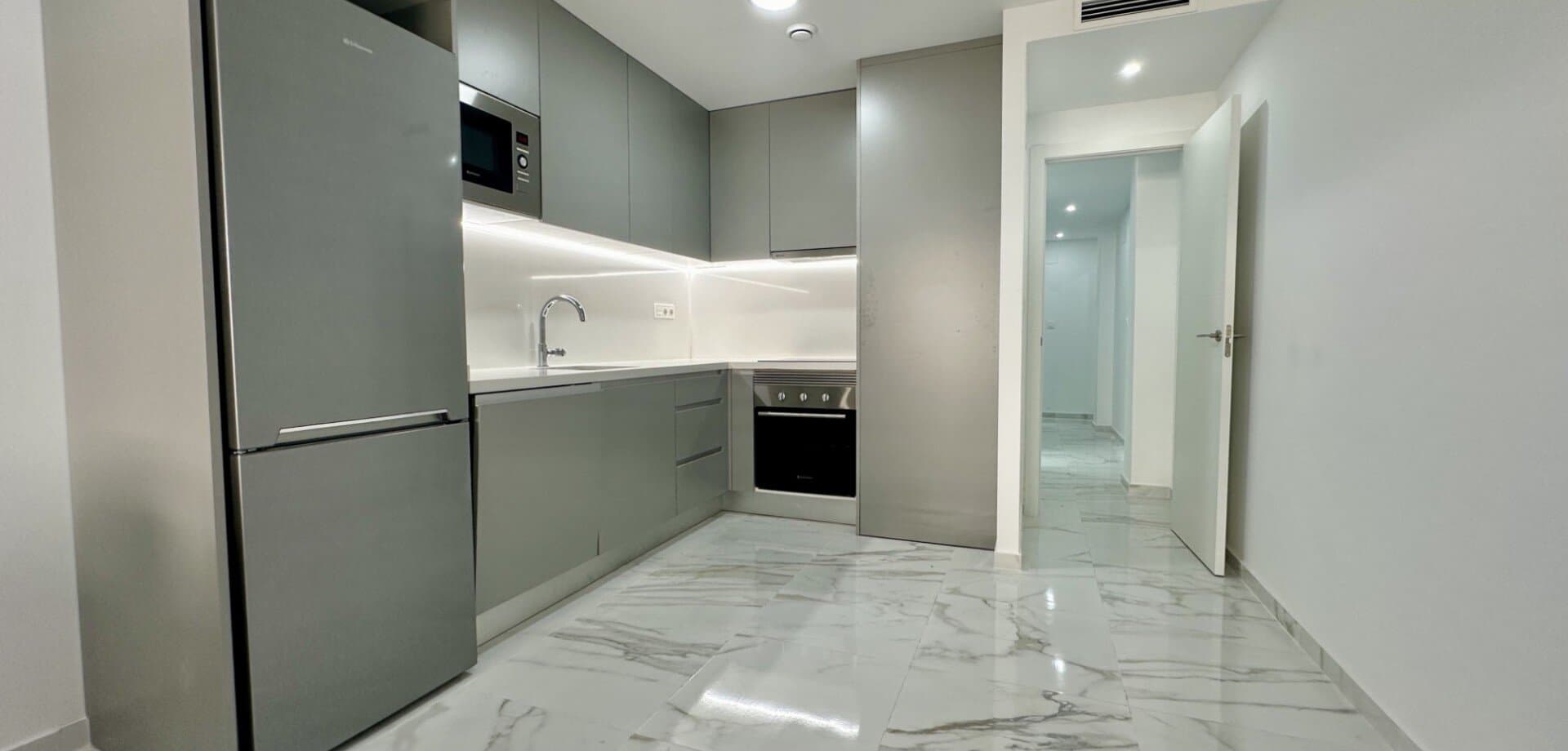 2-Bedroom Apartment in Torrevieja - 18