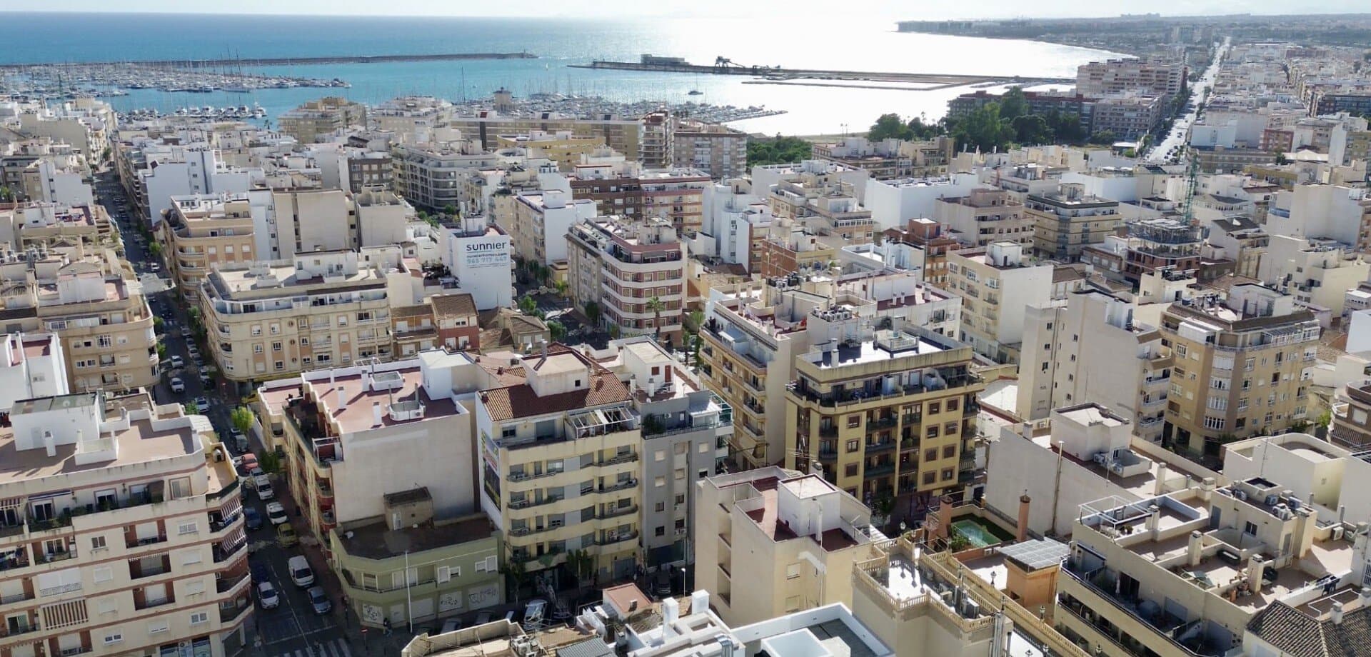 2-Bedroom Apartment in Torrevieja - 19