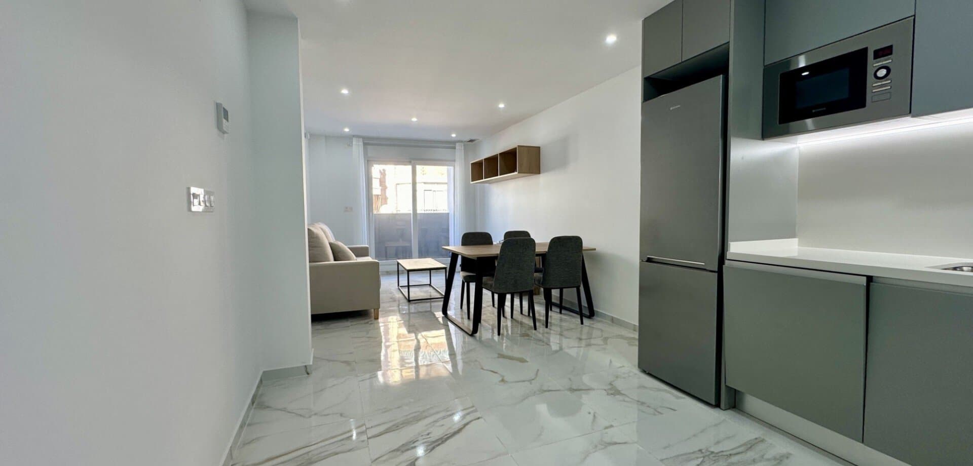 2-Bedroom Apartment in Torrevieja - 2