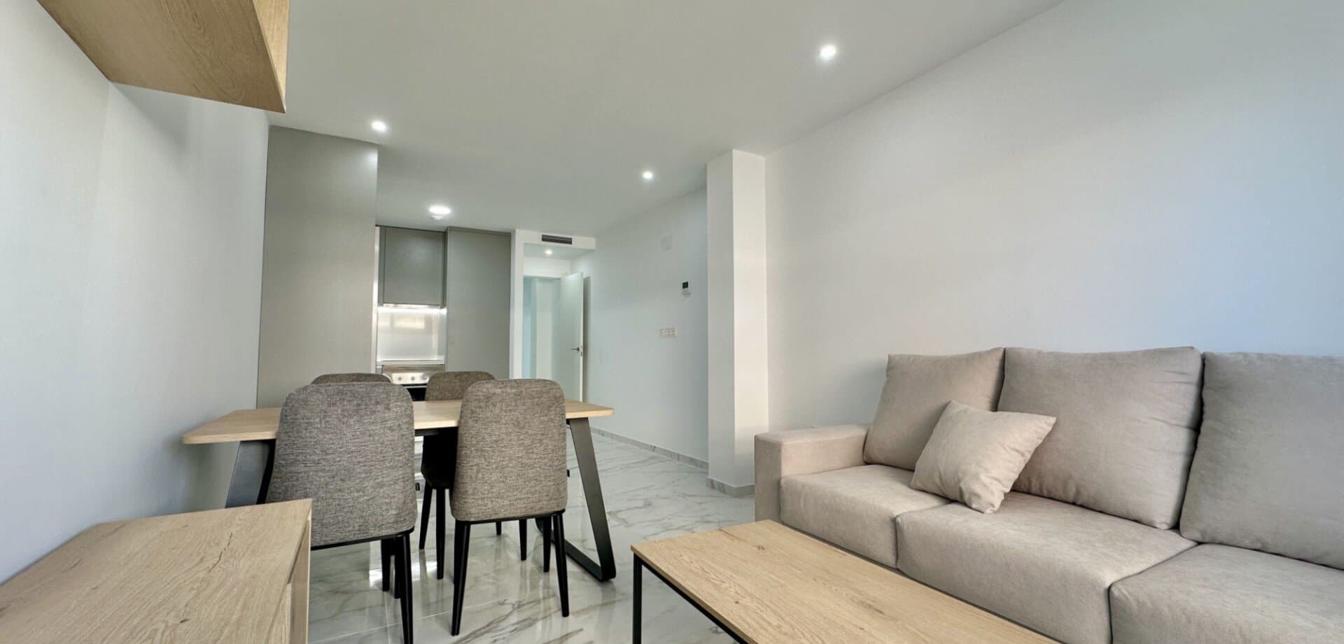 2-Bedroom Apartment in Torrevieja - 27