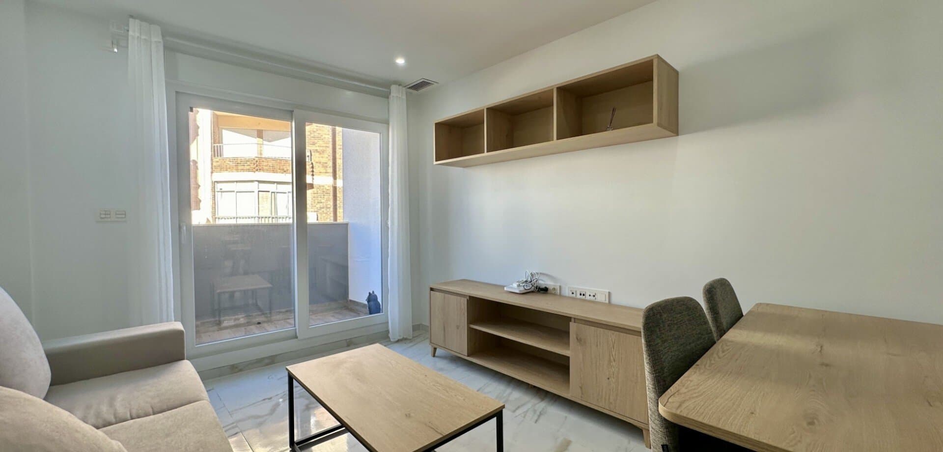 2-Bedroom Apartment in Torrevieja - 30