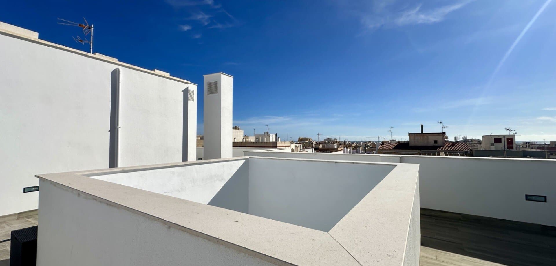 2-Bedroom Apartment in Torrevieja - 34