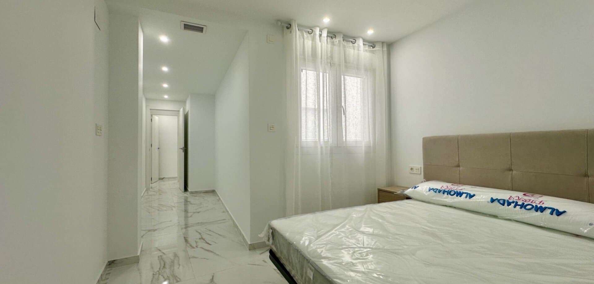 2-Bedroom Apartment in Torrevieja - 4