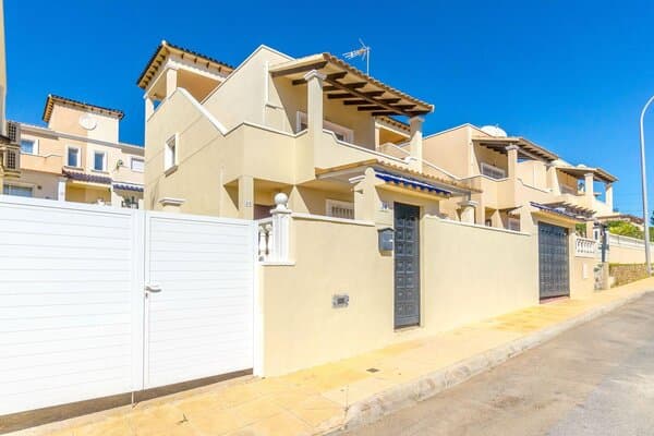House in San Miguel de Salinas