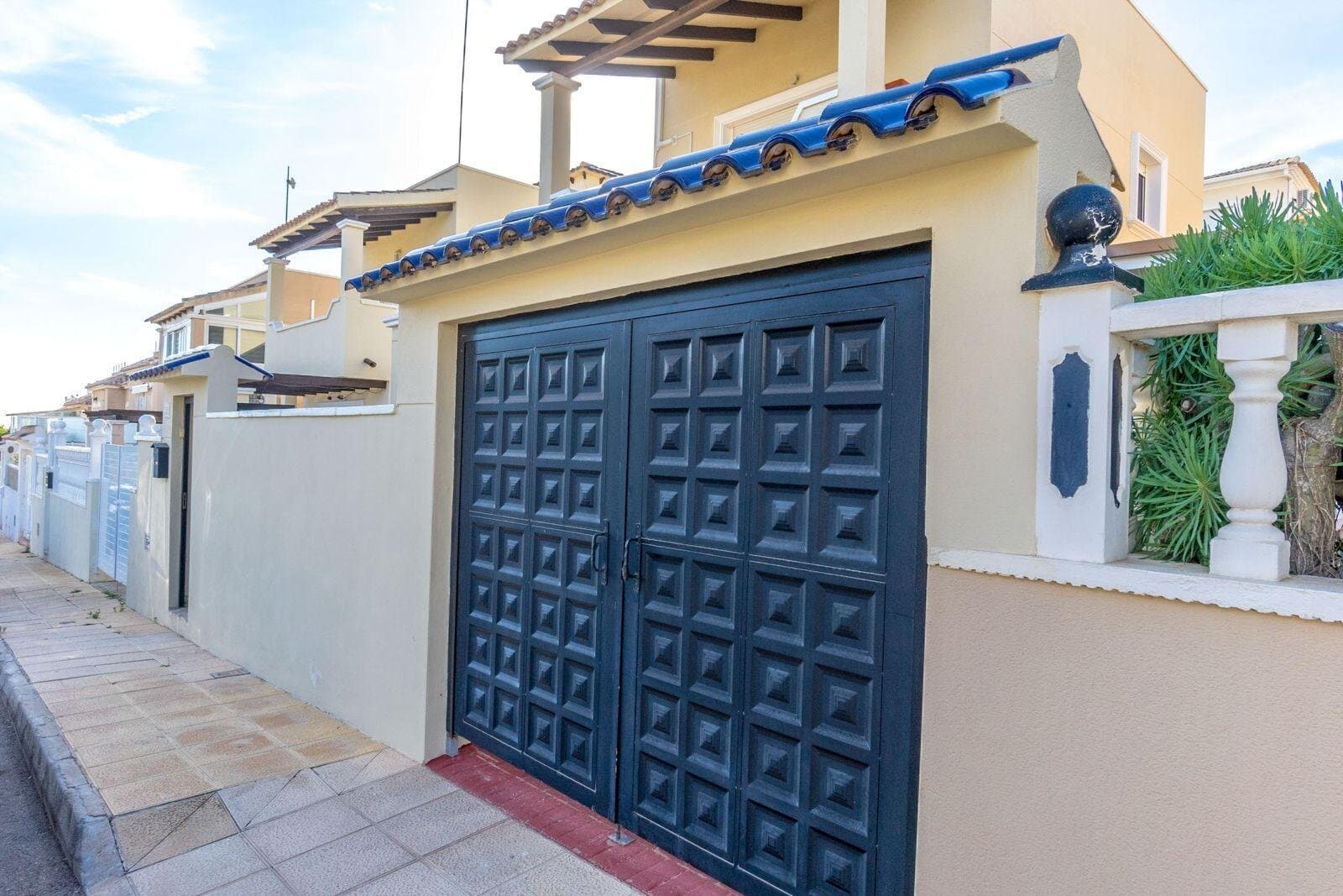 House in San Miguel de Salinas - 36
