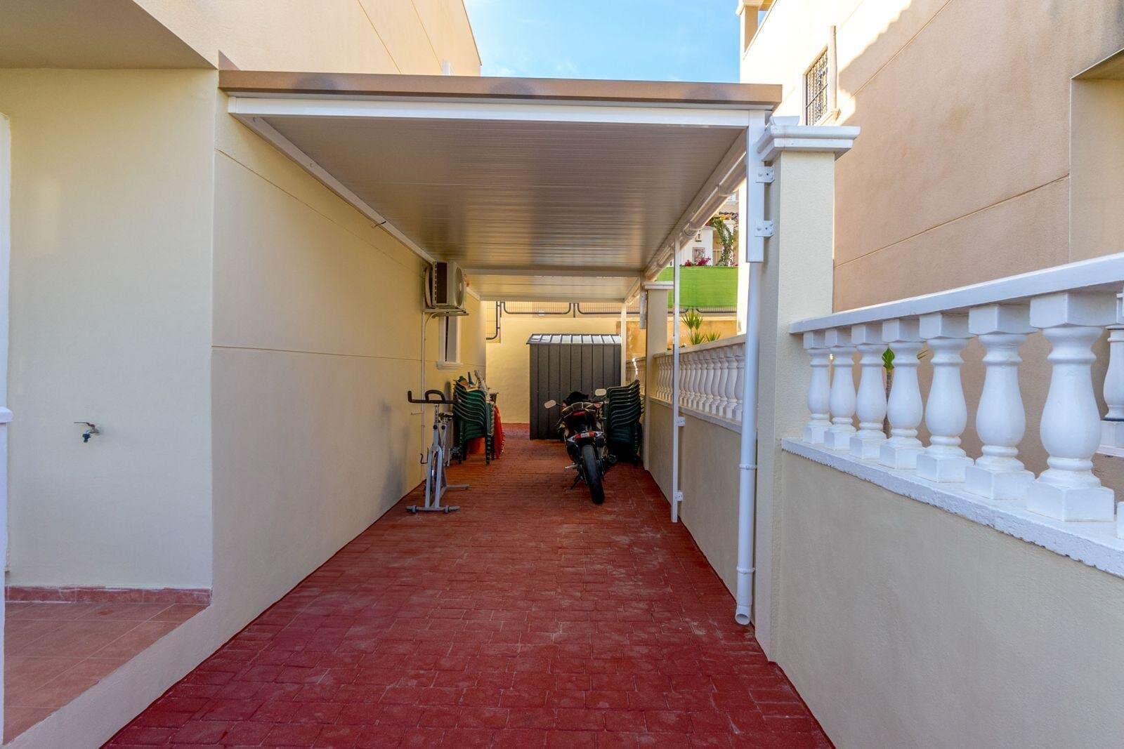 House in San Miguel de Salinas - 5
