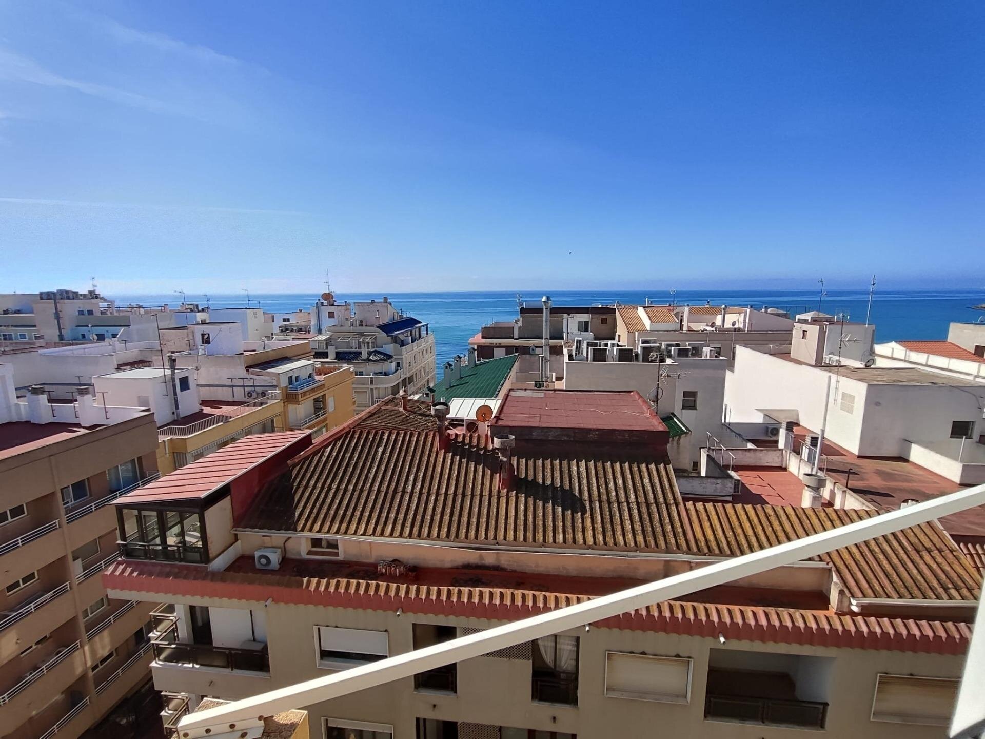 3-Bedroom Penthouse in Paseo Maritimo, Torrevieja - Image 1