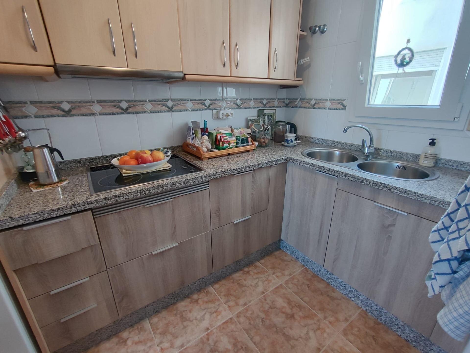 3-Bedroom Penthouse in Paseo Maritimo, Torrevieja - Image 14