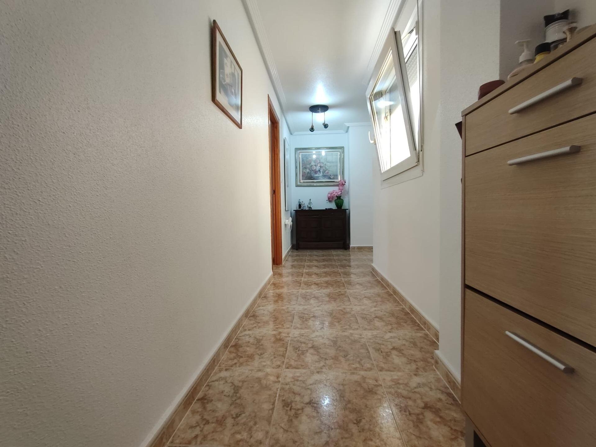 3-Bedroom Penthouse in Paseo Maritimo, Torrevieja - Image 21