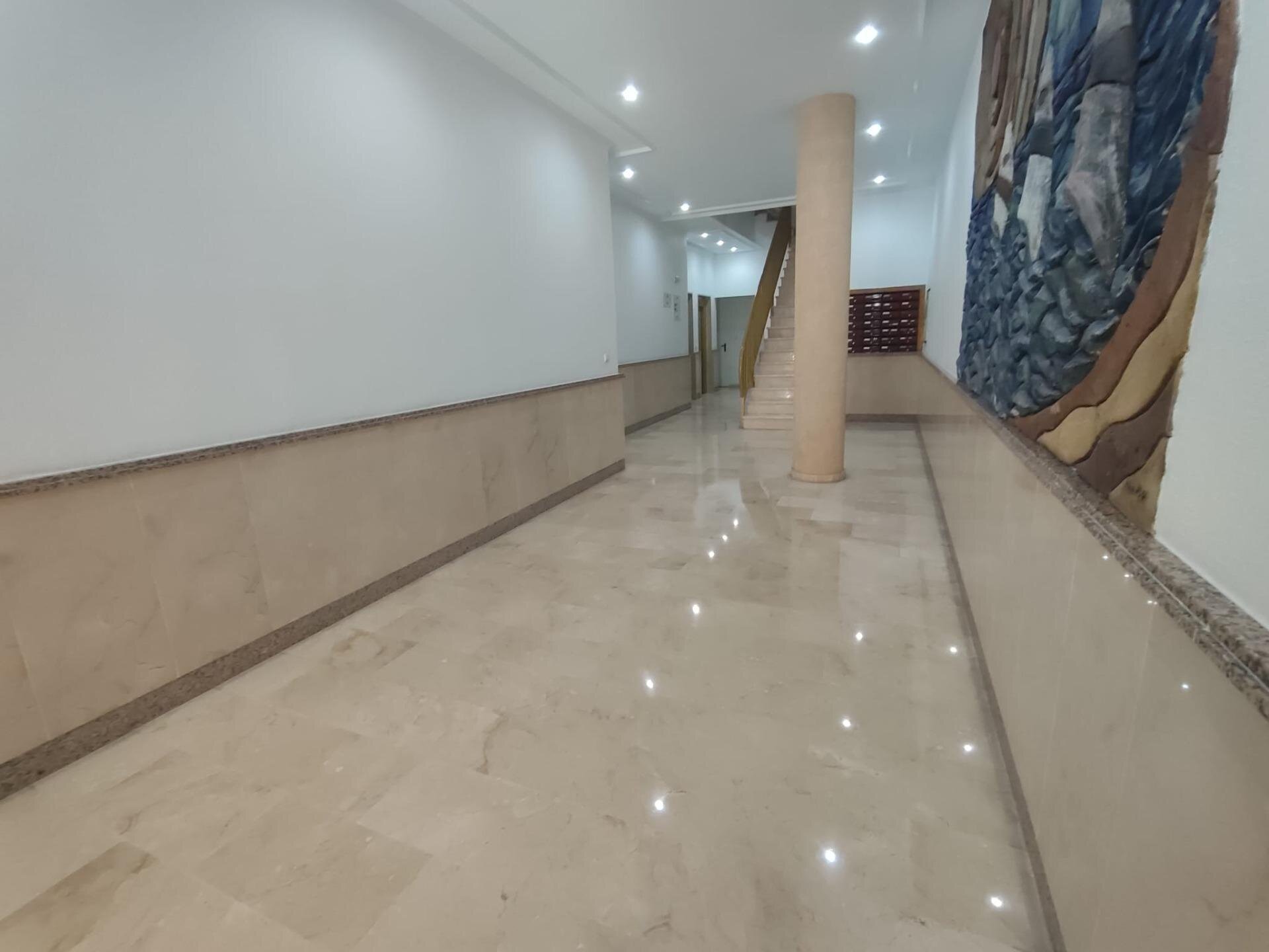 3-Bedroom Penthouse in Paseo Maritimo, Torrevieja - Image 3