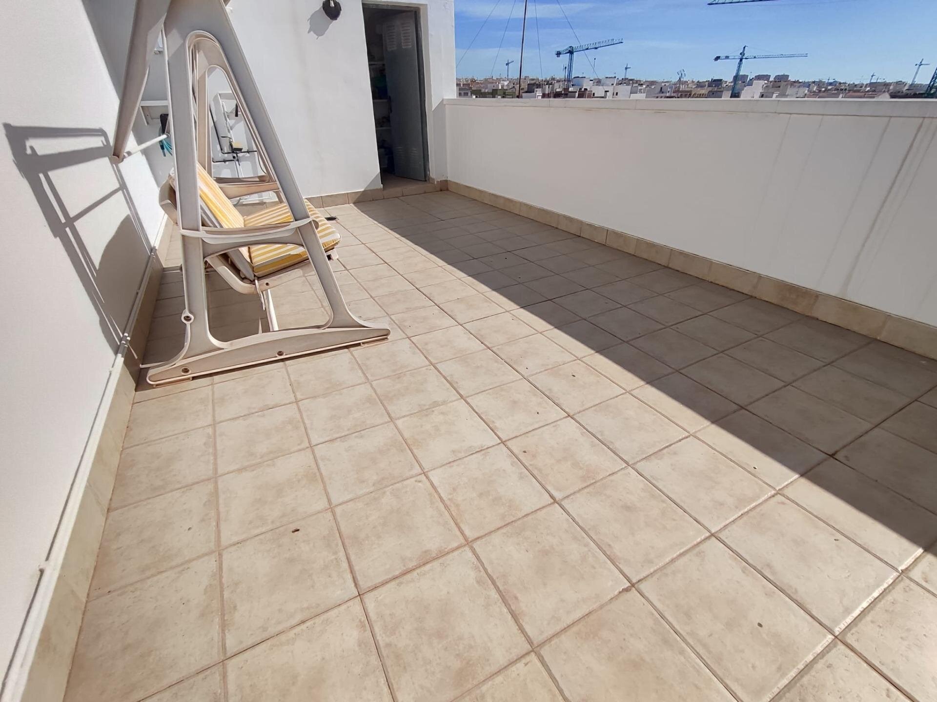 3-Bedroom Penthouse in Paseo Maritimo, Torrevieja - Image 31