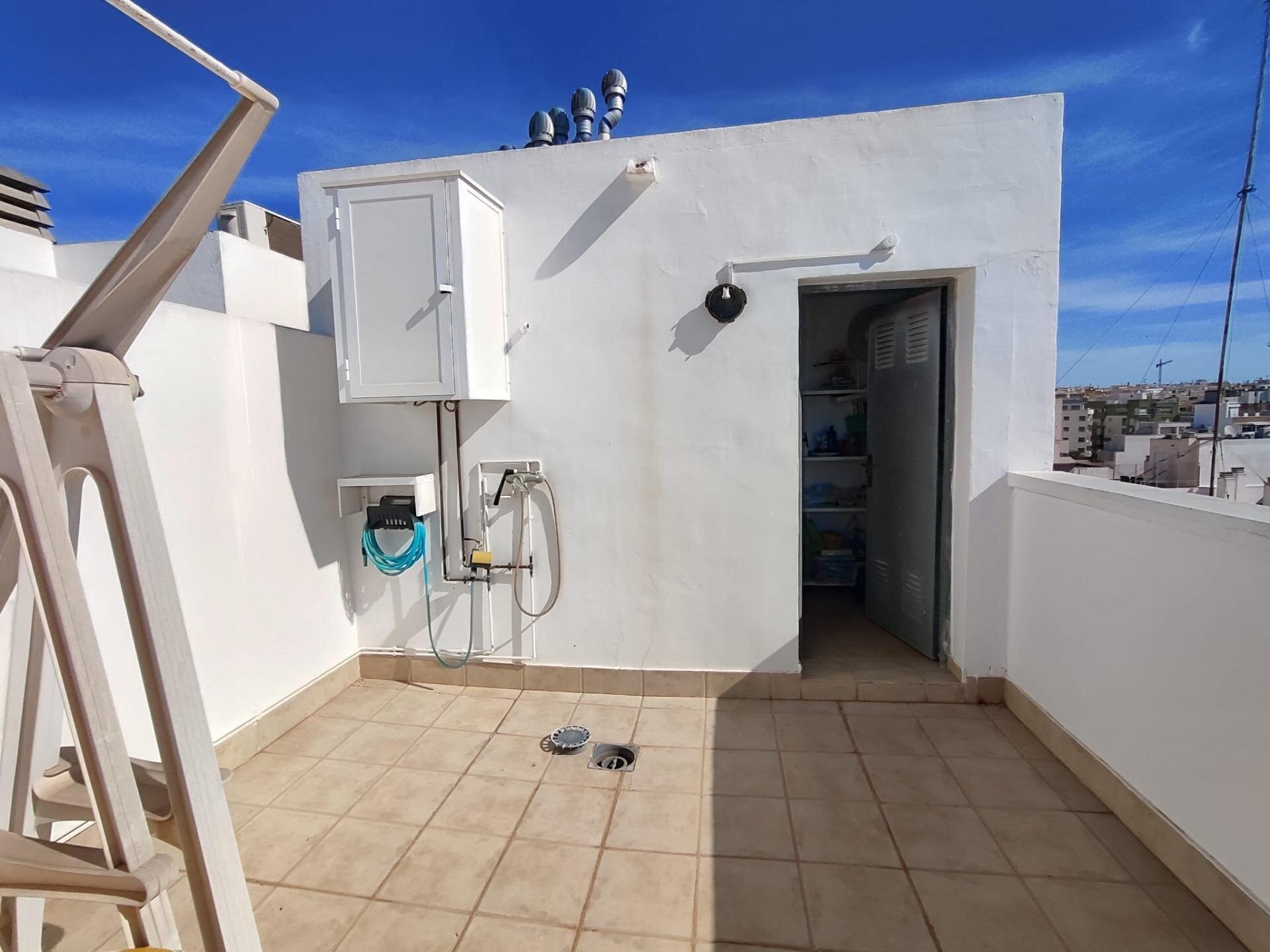 3-Bedroom Penthouse in Paseo Maritimo, Torrevieja - Image 33