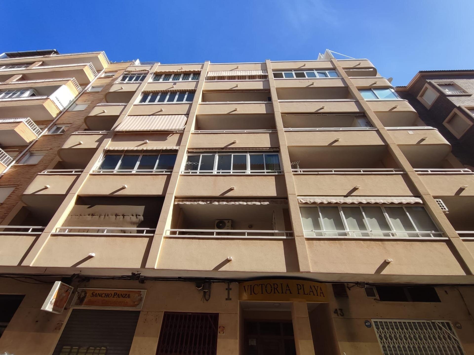 3-Bedroom Penthouse in Paseo Maritimo, Torrevieja - Image 39