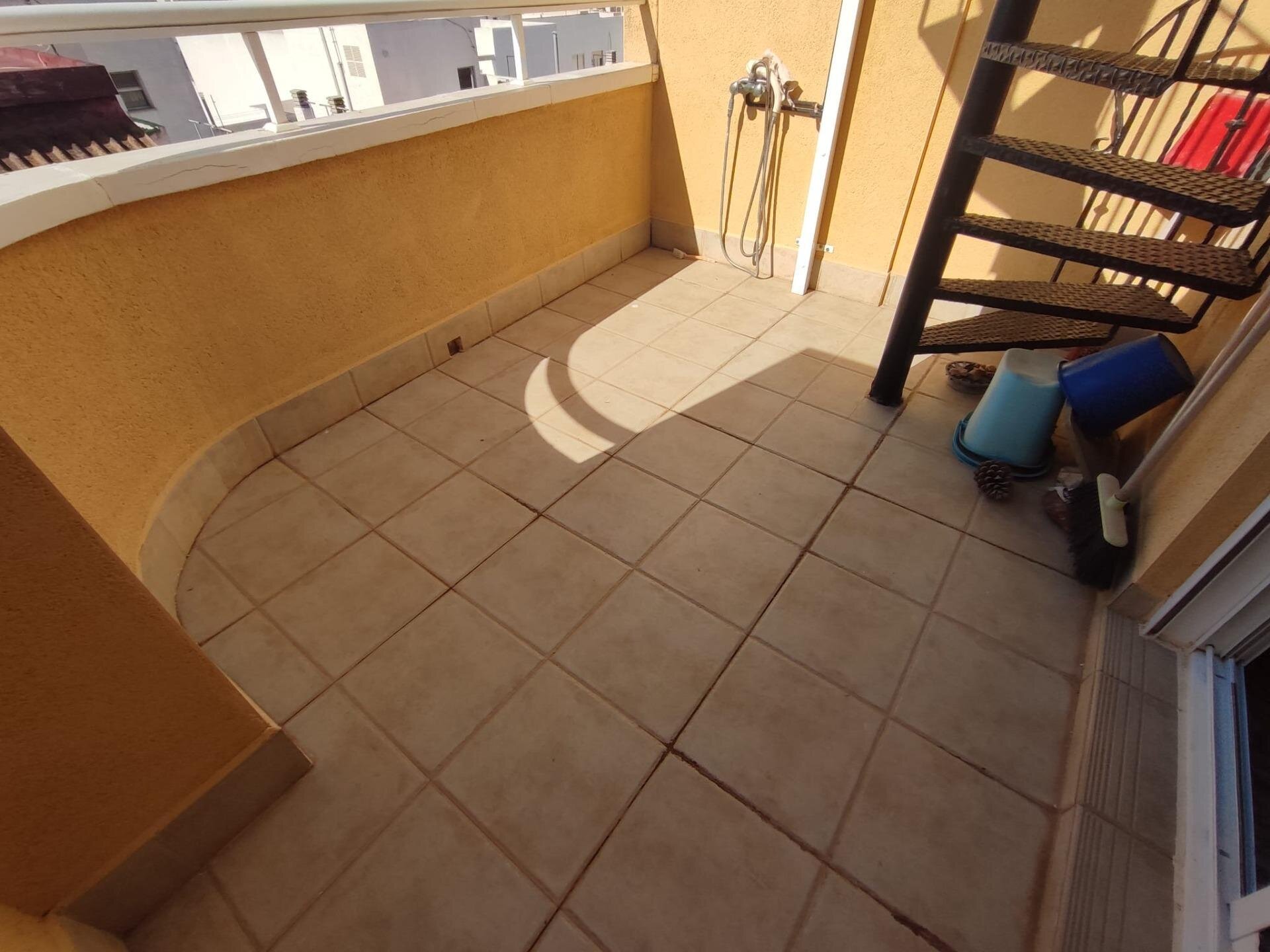 3-Bedroom Penthouse in Paseo Maritimo, Torrevieja - Image 5