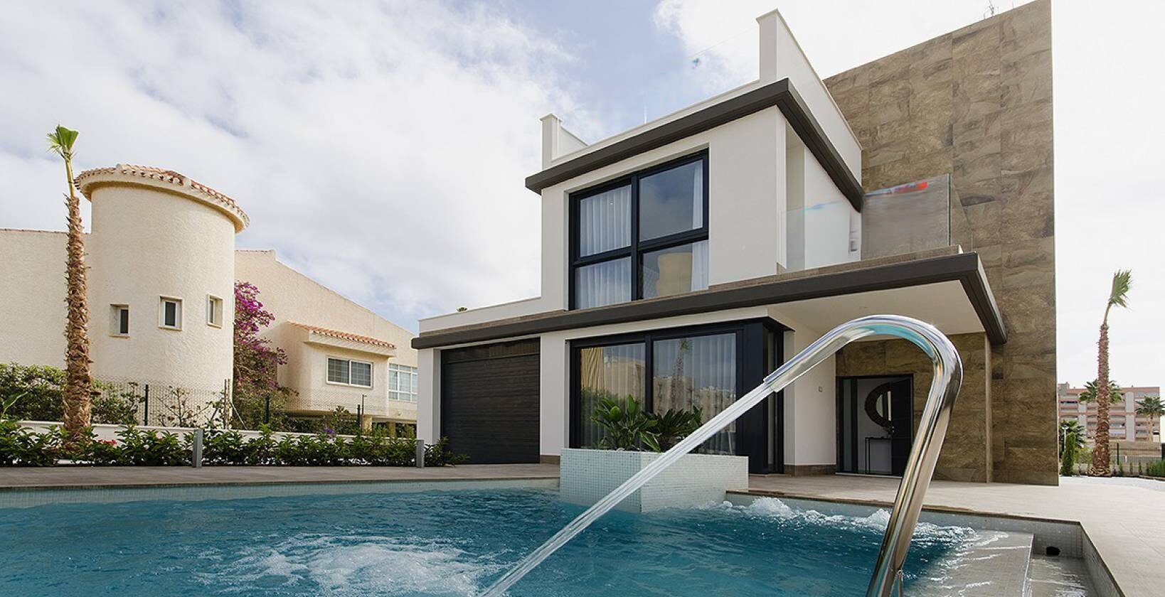 Villa met 6 Slaapkamers in Dehesa de Campoamor - Image 10