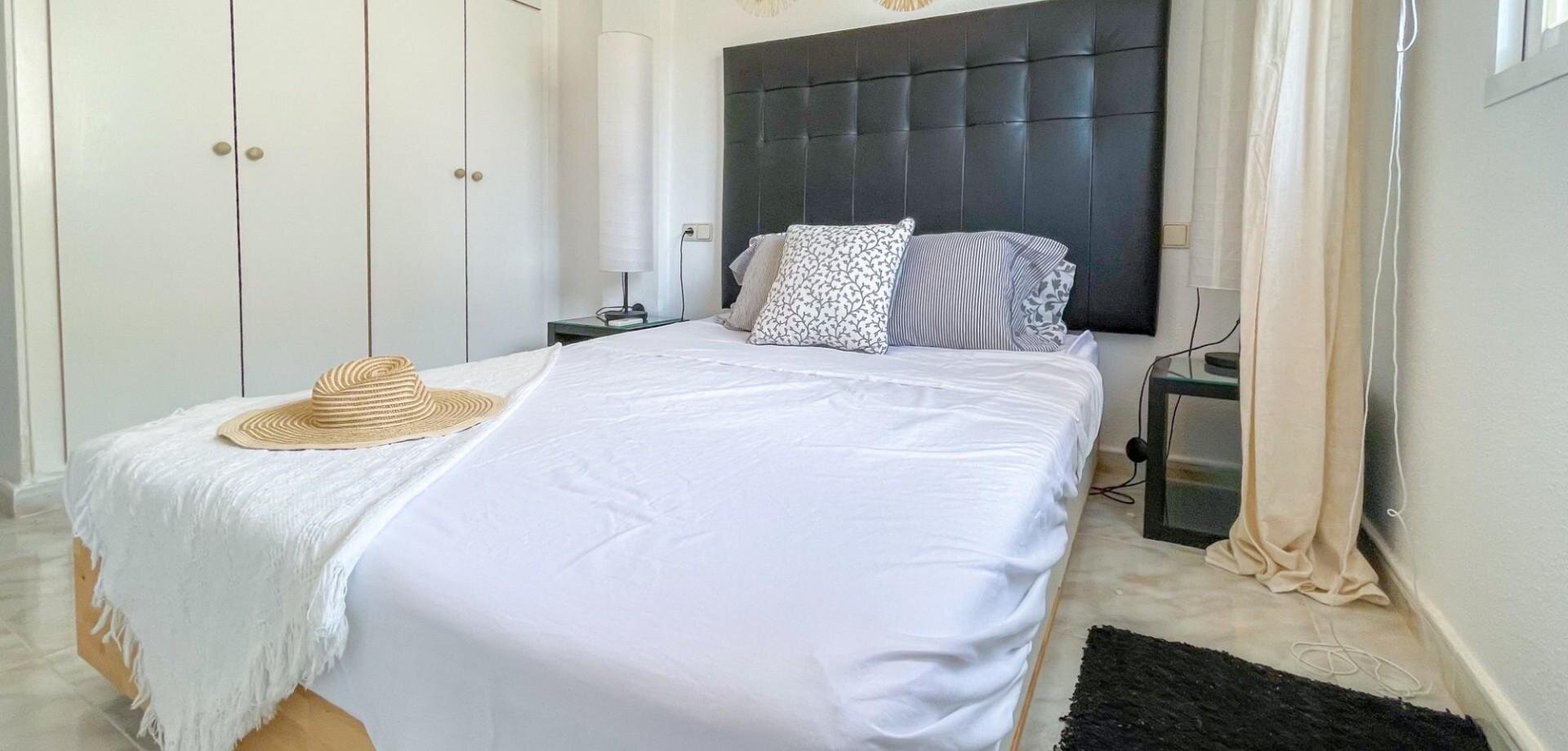 2-Bedroom House in Carrefour, Torrevieja - Image 22