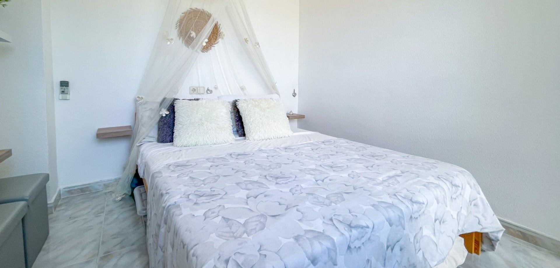 2-Bedroom House in Carrefour, Torrevieja - Image 26