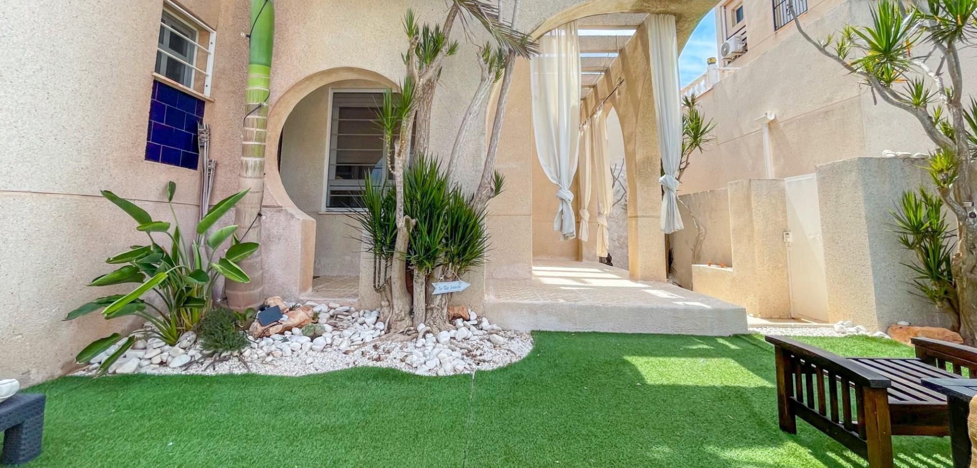 2-Bedroom House in Carrefour, Torrevieja - Image 29