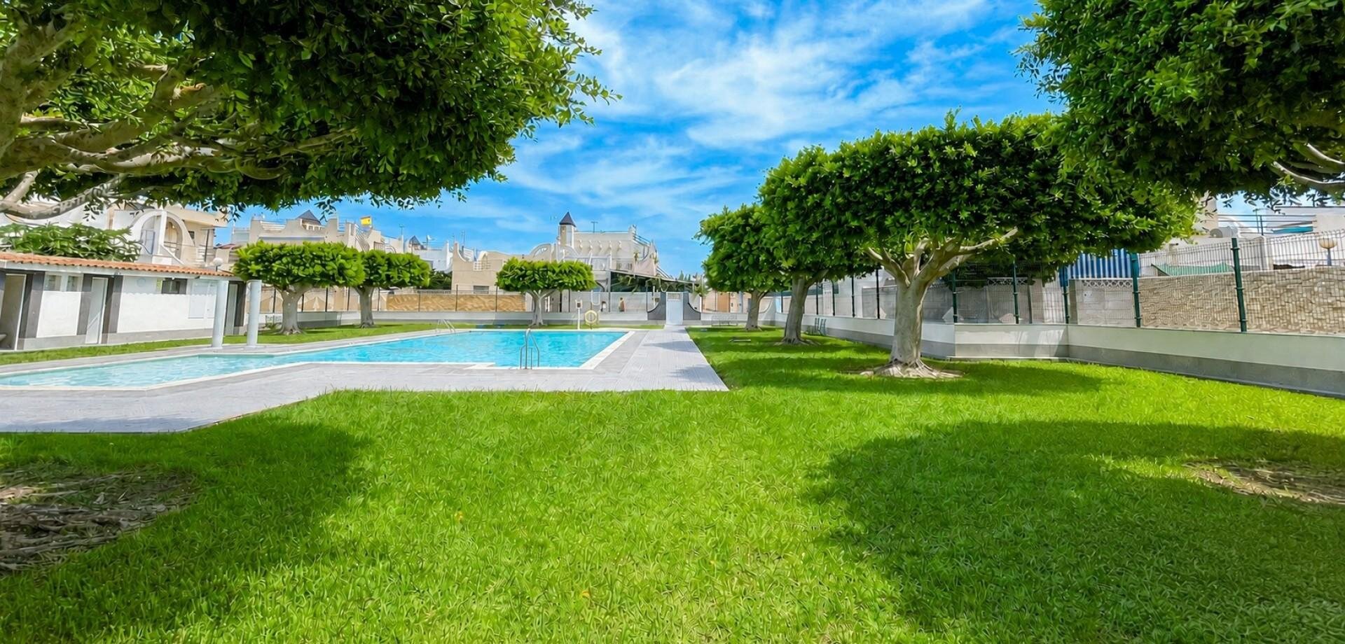 2-Bedroom House in Carrefour, Torrevieja - Image 3