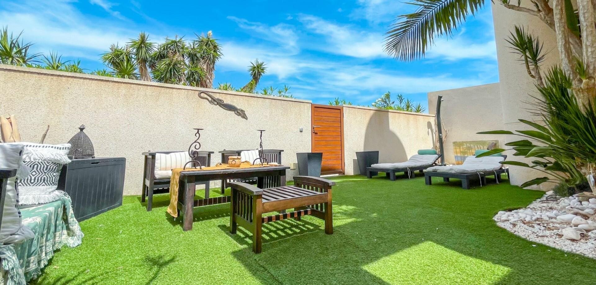 2-Bedroom House in Carrefour, Torrevieja - Image 30