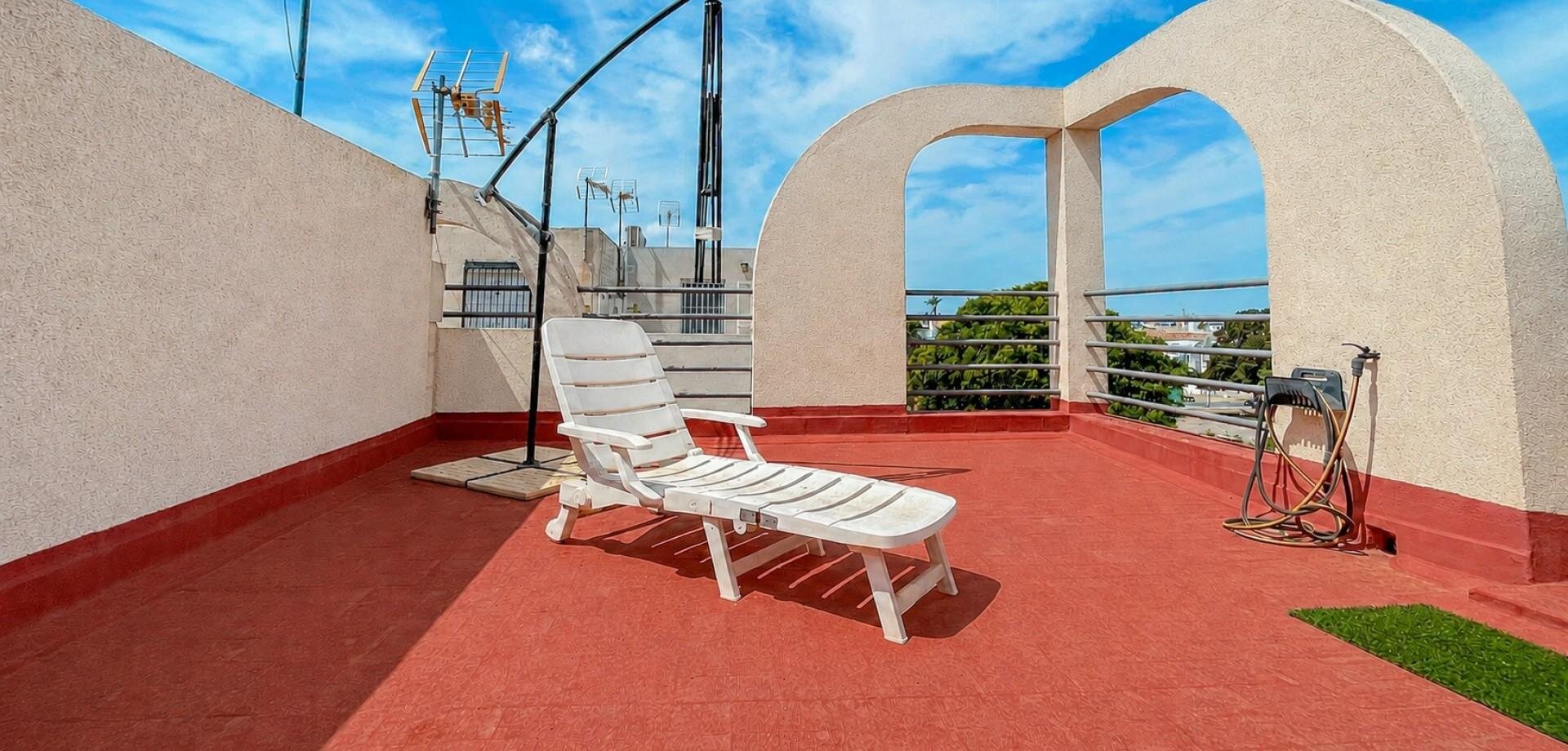 2-Bedroom House in Carrefour, Torrevieja - Image 32