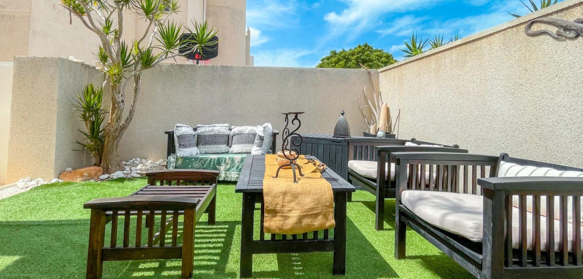 2-Bedroom House in Carrefour, Torrevieja - Image 9