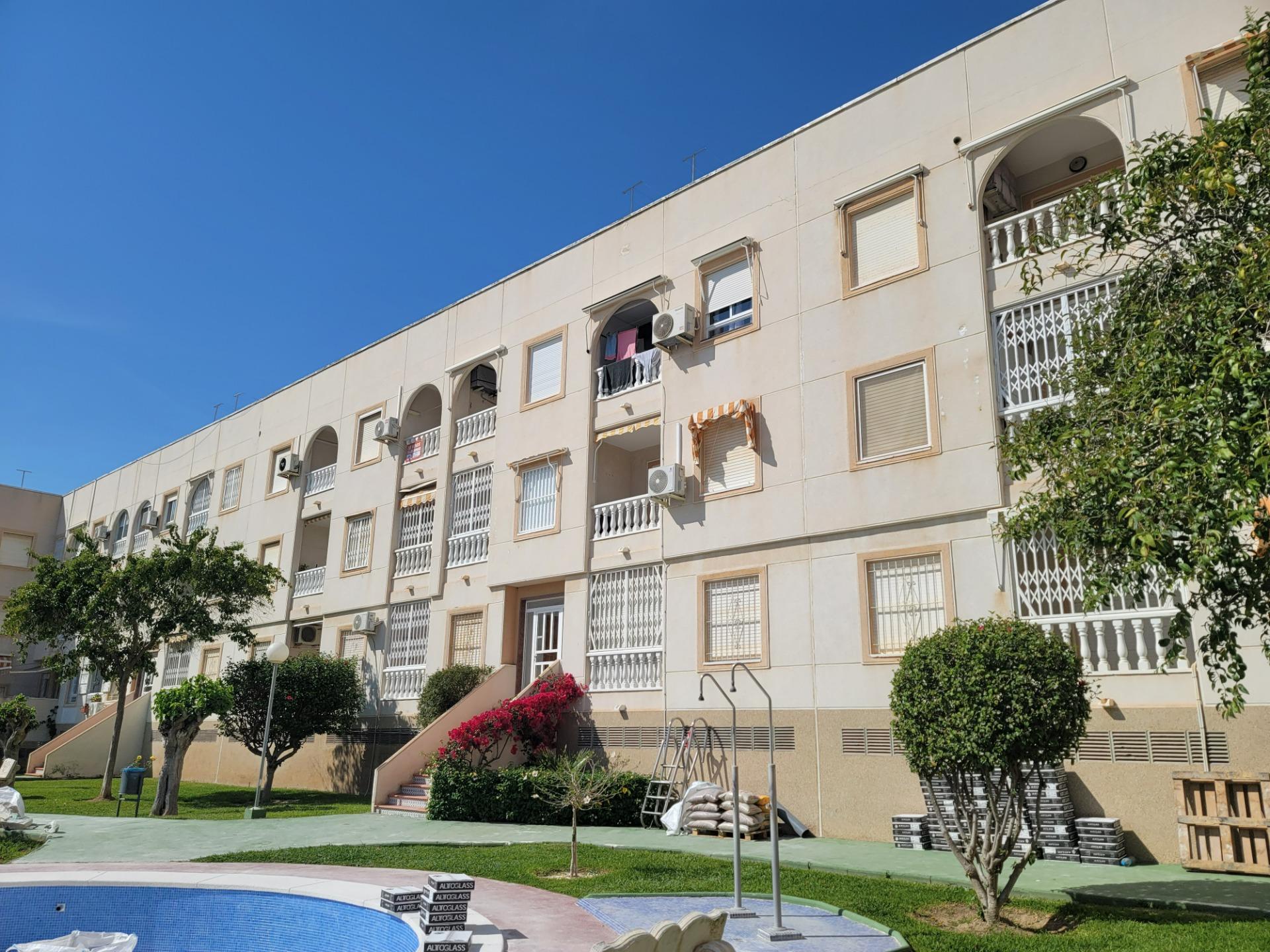 3-Bedroom Penthouse in Torrevieja - Image 1