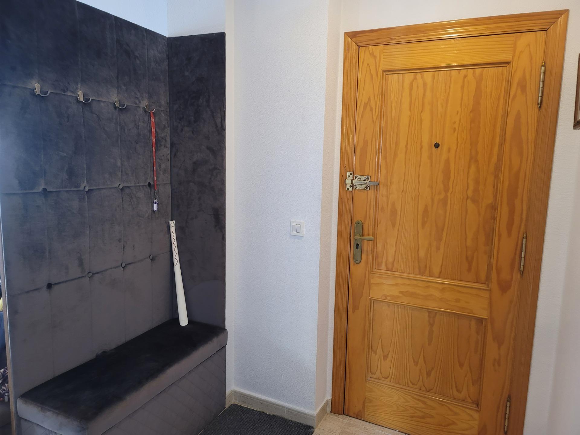 3-Bedroom Penthouse in Torrevieja - Image 12