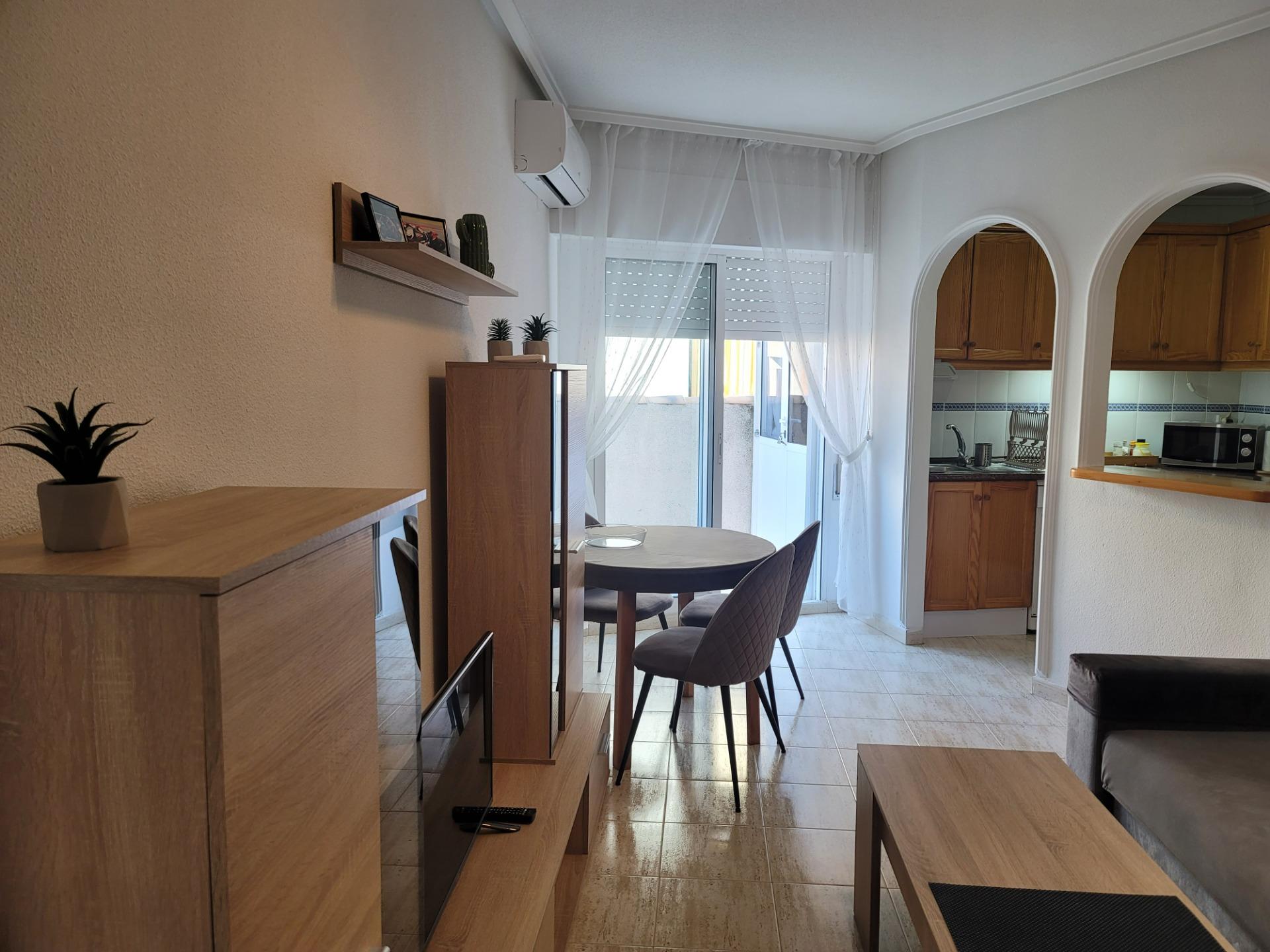 3-Bedroom Penthouse in Torrevieja - Image 4