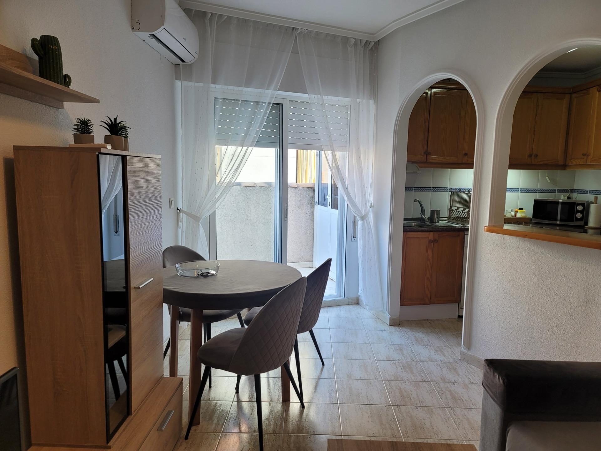 3-Bedroom Penthouse in Torrevieja - Image 7
