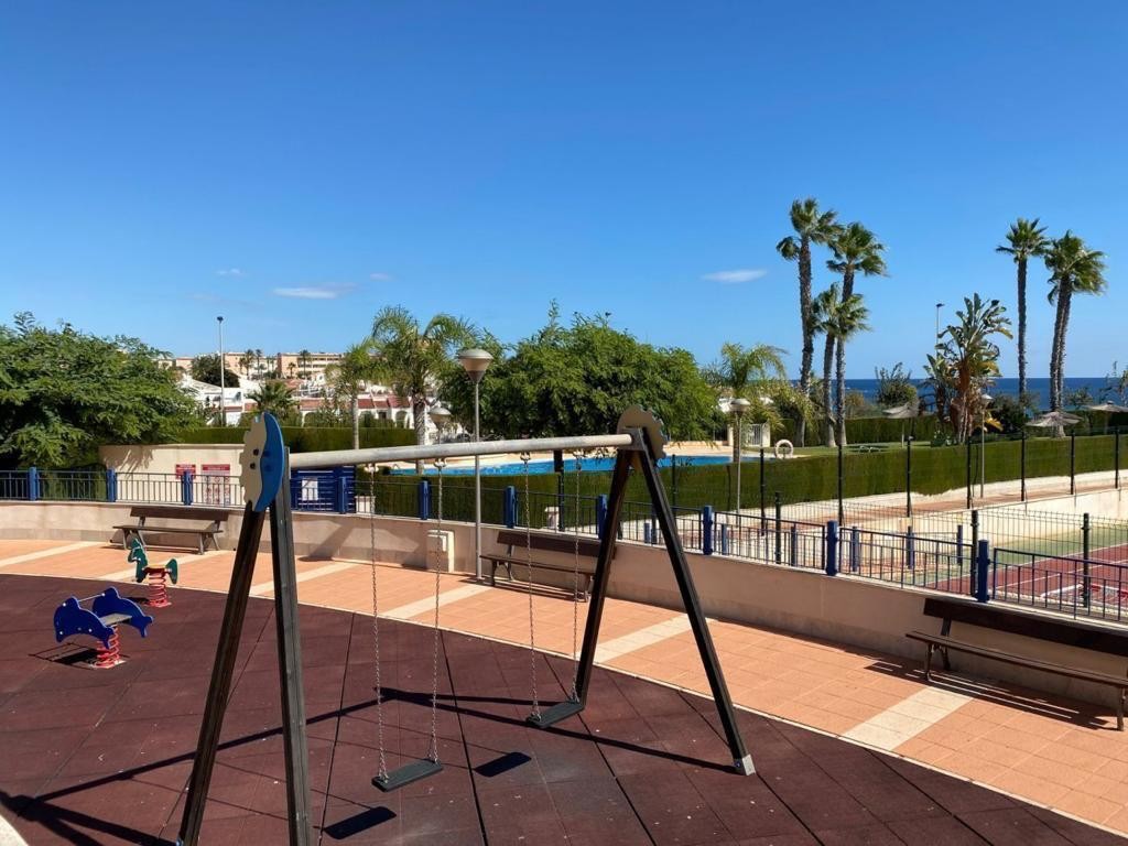 Apartamento de 2 Dormitorios en Riomar, Pilar de la Horadada - Image 18