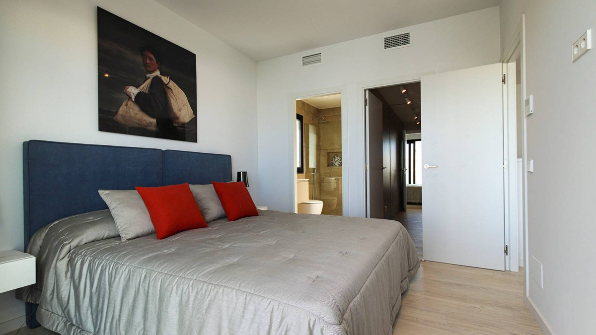 3-Bedroom Detached House in Ciudad Quesada, Rojales | Sun... - Image 21