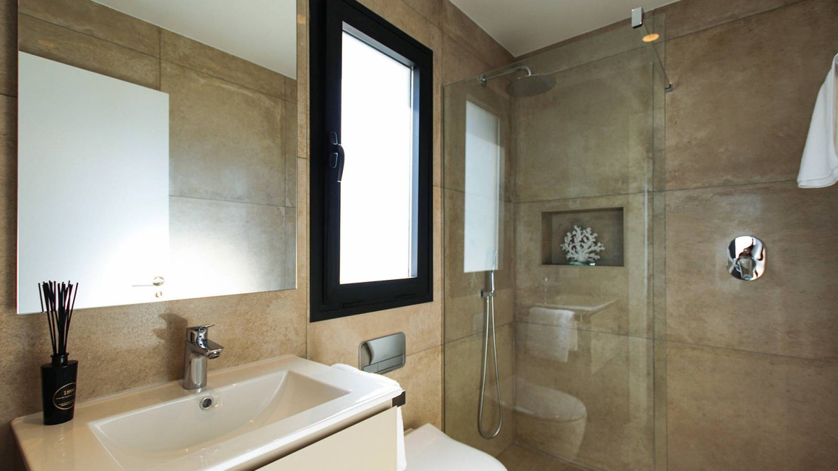 3-Bedroom Detached House in Ciudad Quesada, Rojales | Sun... - Image 22