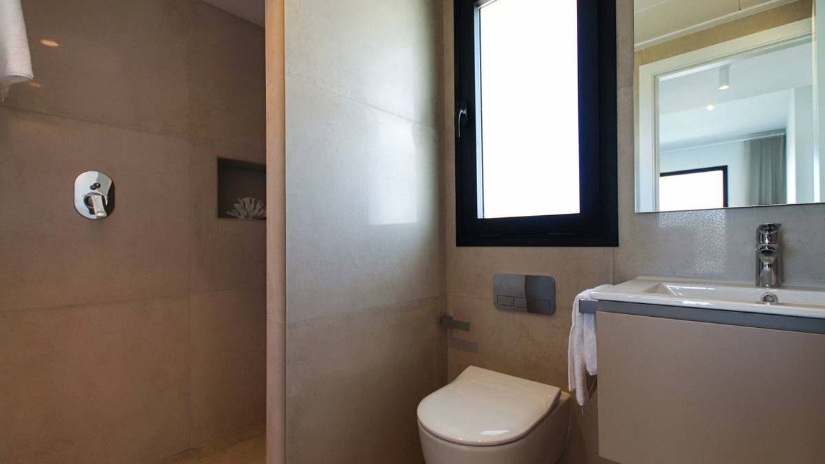 3-Bedroom Detached House in Ciudad Quesada, Rojales | Sun... - Image 24