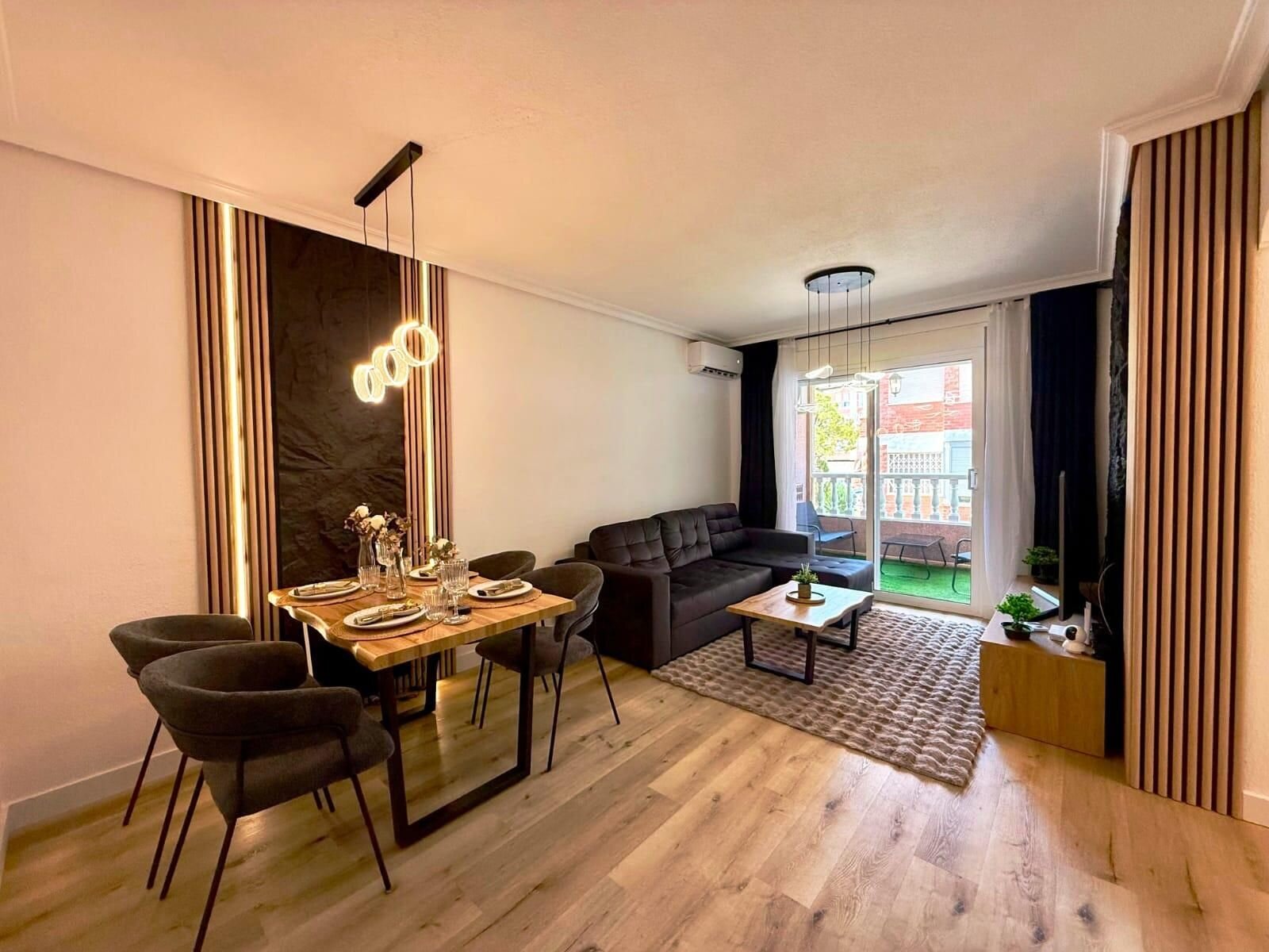 2-Bedroom Apartment in Estacion de Autobuses, Torrevieja - Image 1