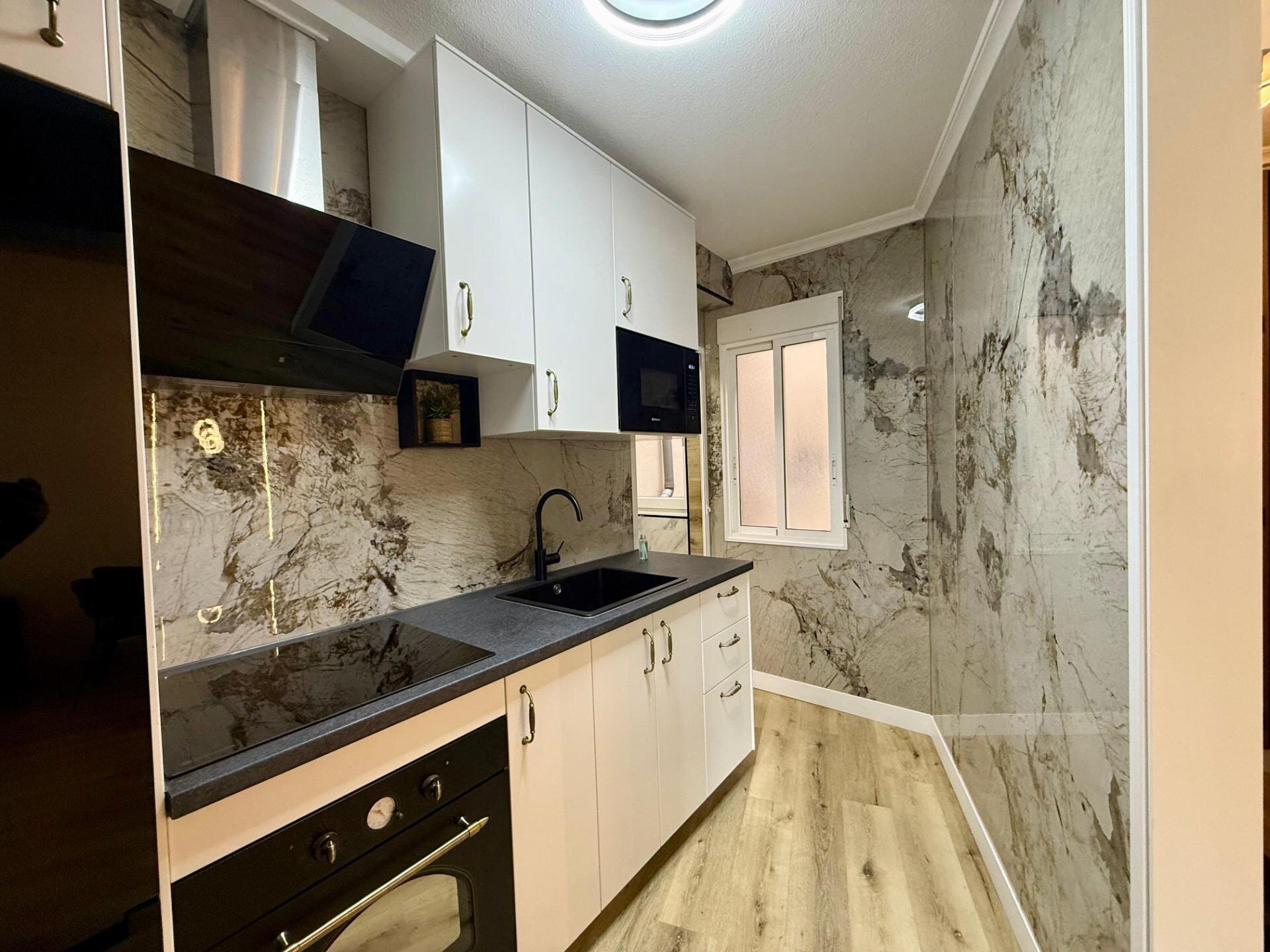 2-Bedroom Apartment in Estacion de Autobuses, Torrevieja - Image 15