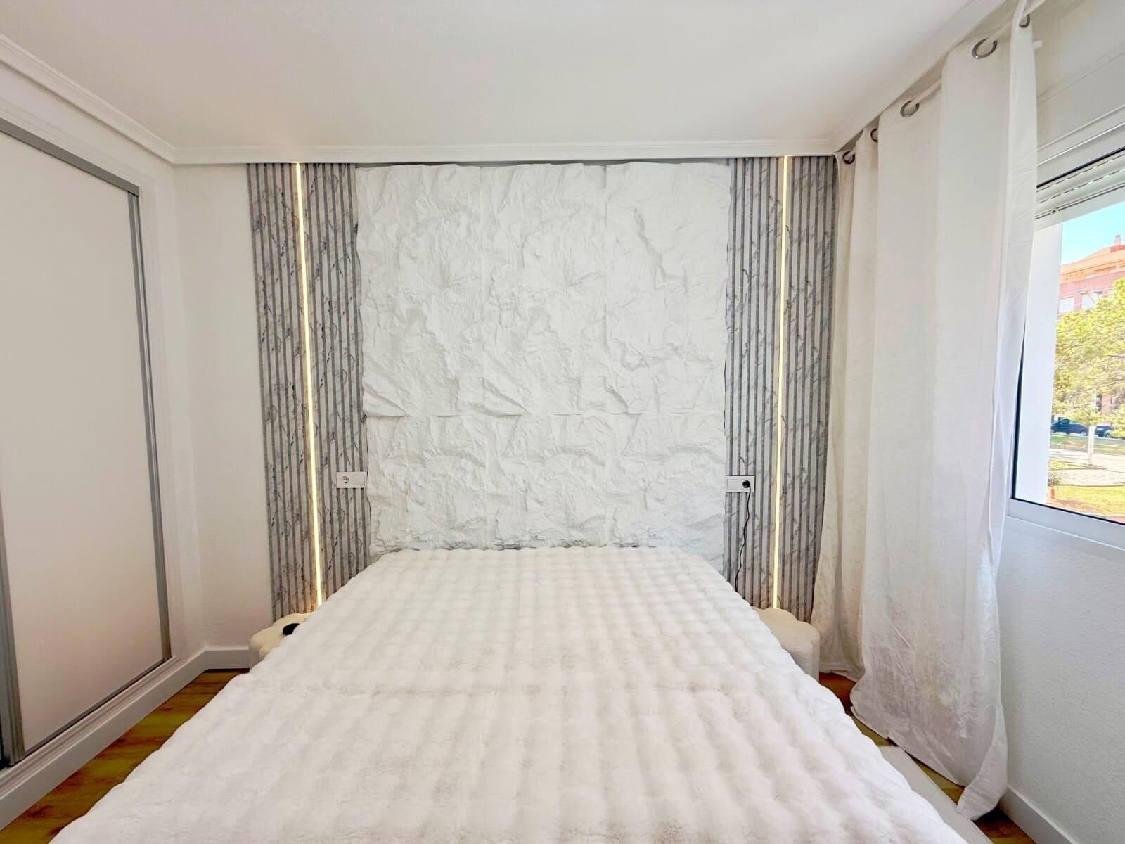 2-Bedroom Apartment in Estacion de Autobuses, Torrevieja - Image 21