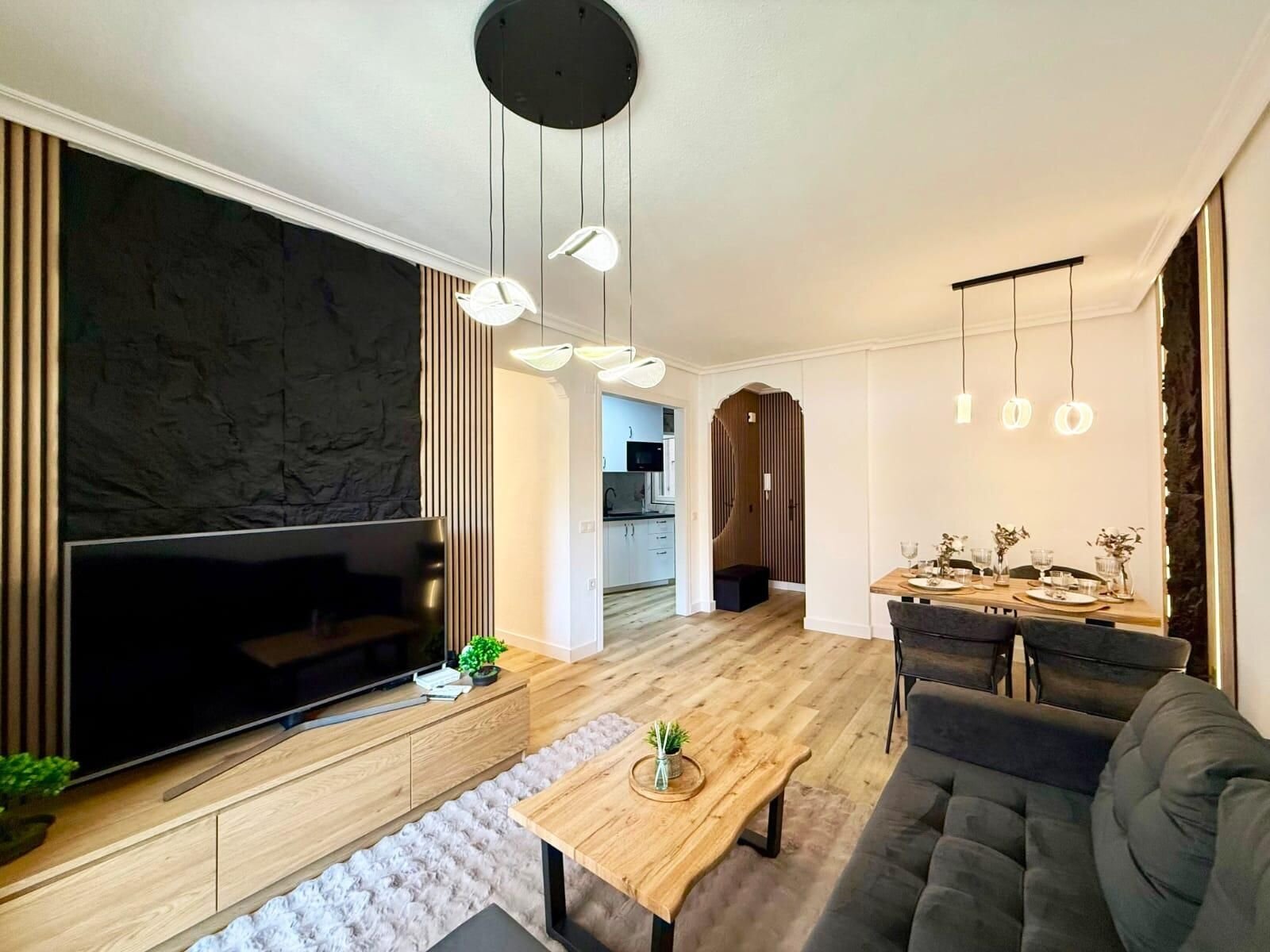 2-Bedroom Apartment in Estacion de Autobuses, Torrevieja - Image 4