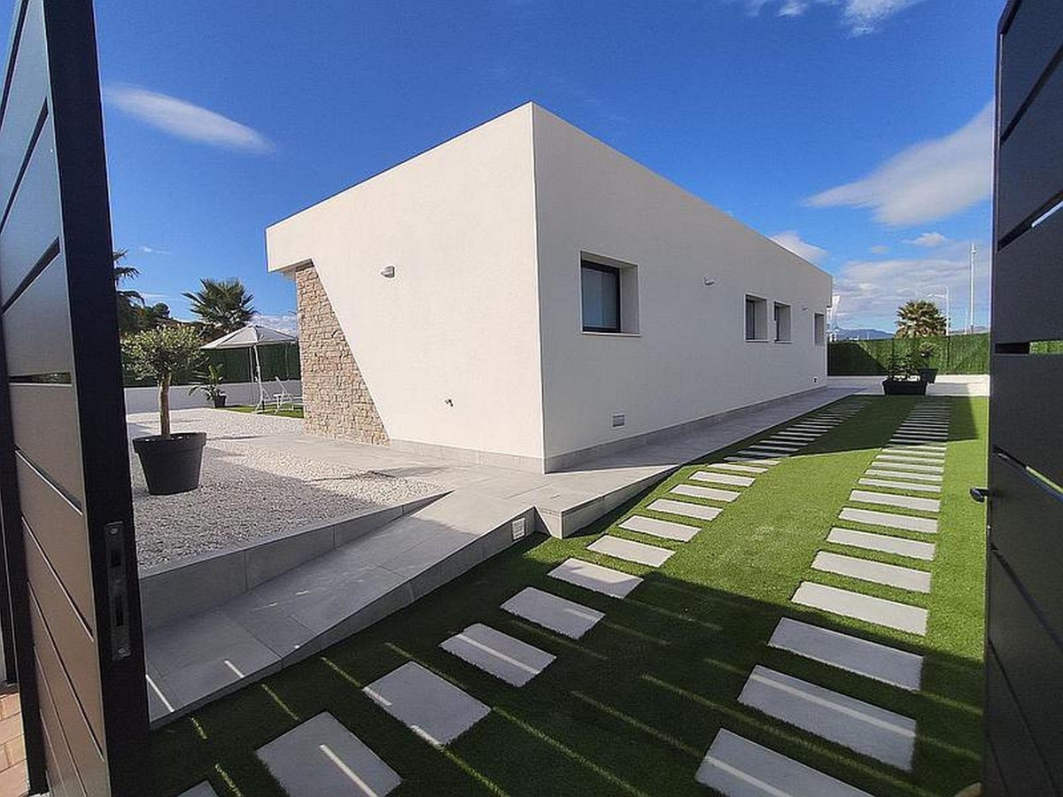 3-Bedroom Detached House in  Calasparra | Sunny Casas - C... - Image 12