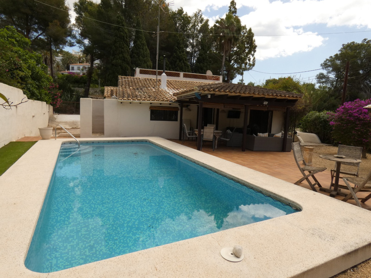 2-Bedroom Detached House in  Altea - Image 4