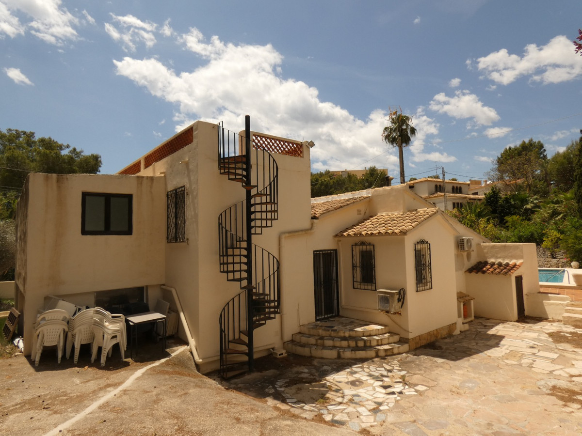 2-Bedroom Detached House in  Altea - Image 5