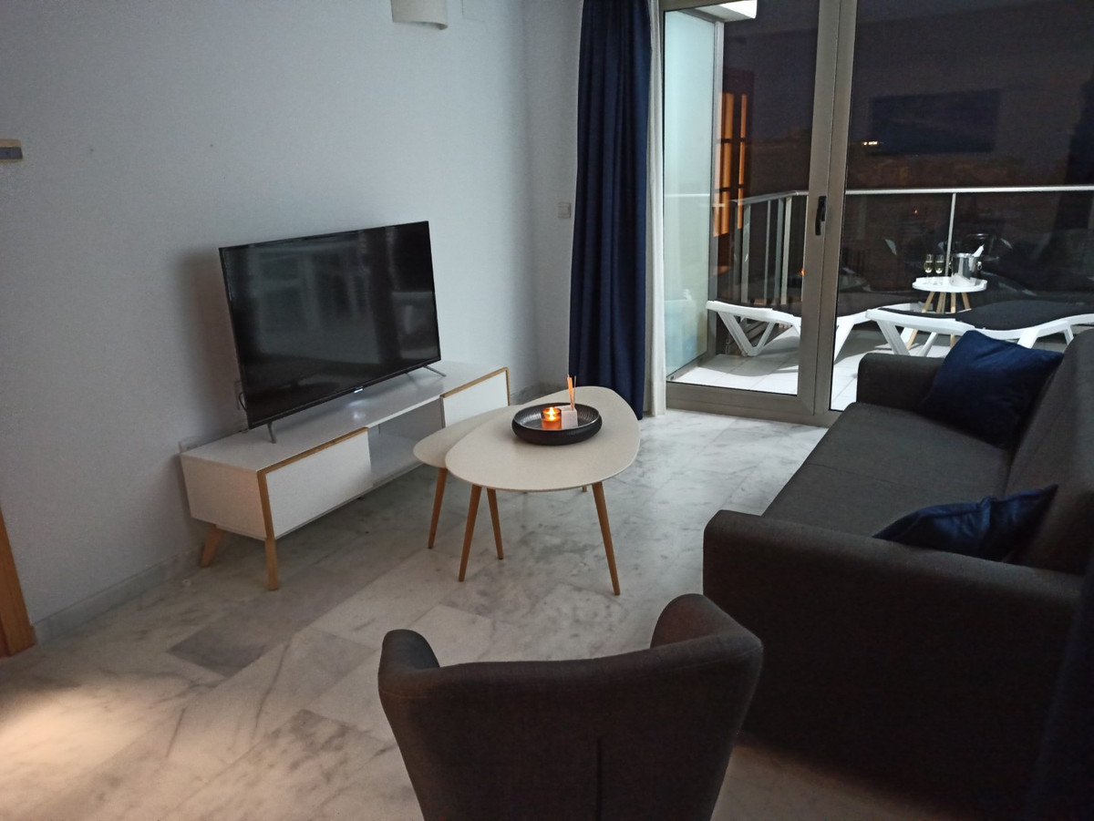 2-Bedroom Ground Floor Apartment in  Benidorm | Sunny Cas... - Image 11