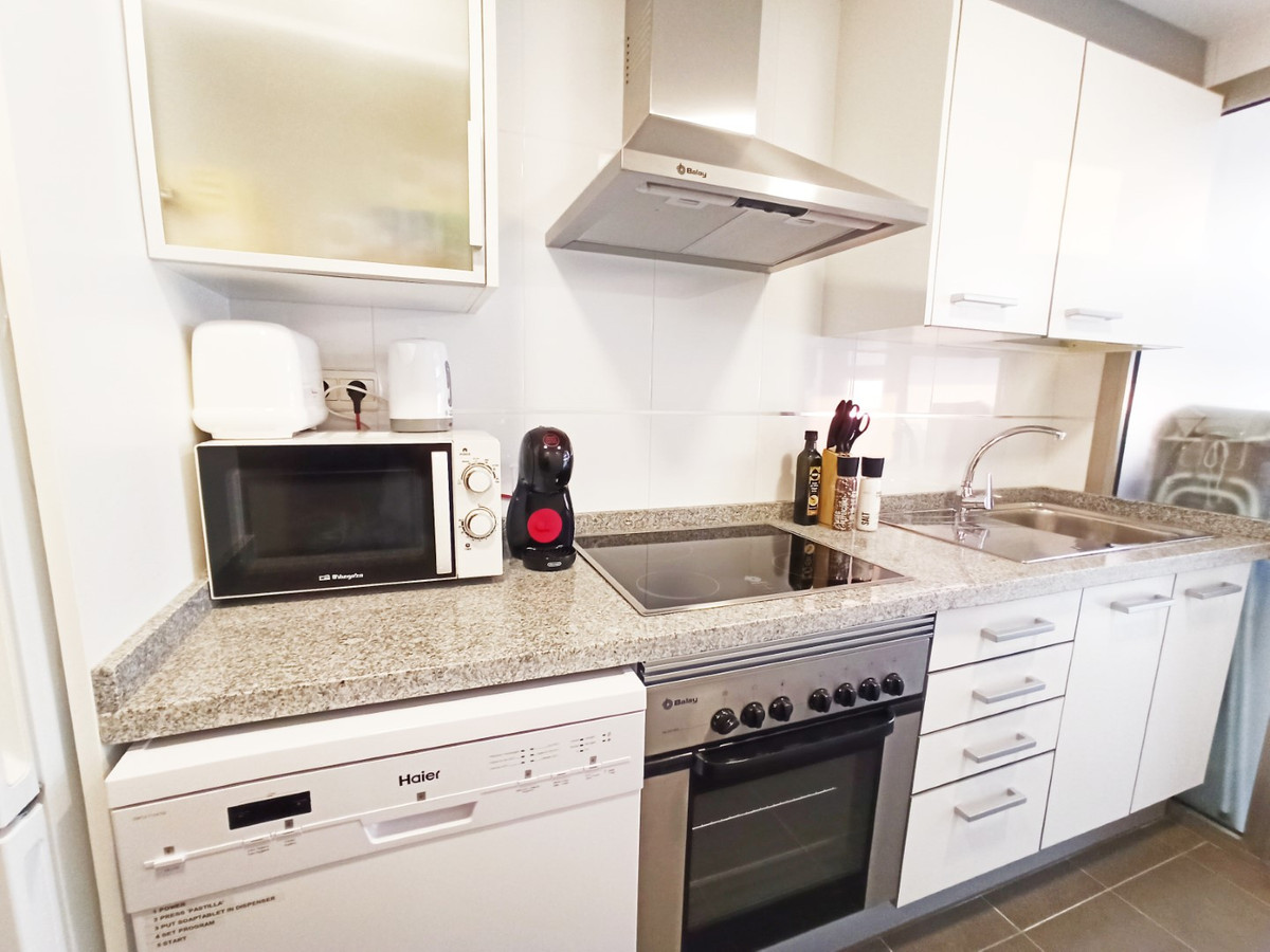 2-Bedroom Ground Floor Apartment in  Benidorm | Sunny Cas... - Image 21