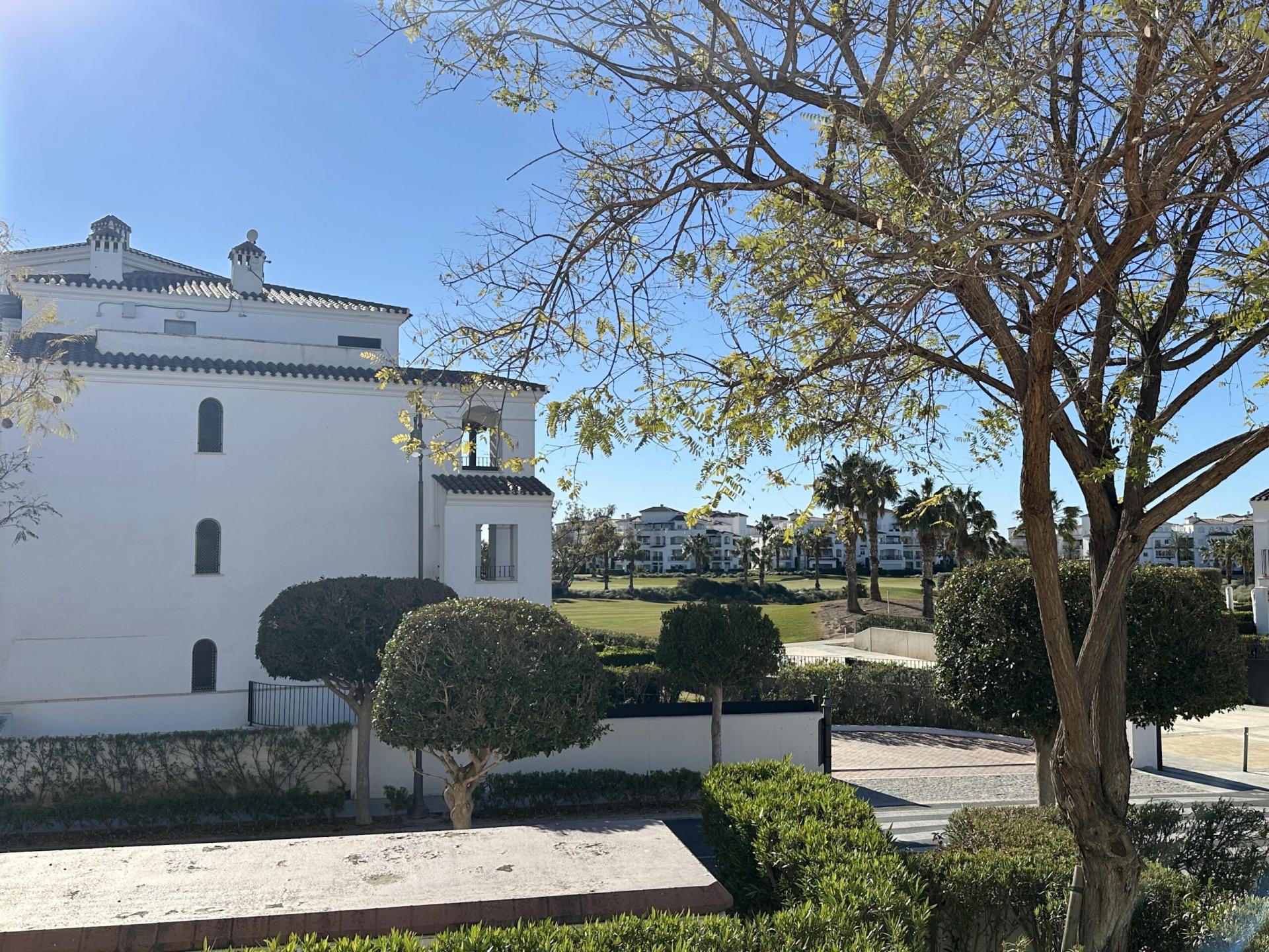 2-Bedroom Apartment in Roldán, Torre - Pacheco - Image 26