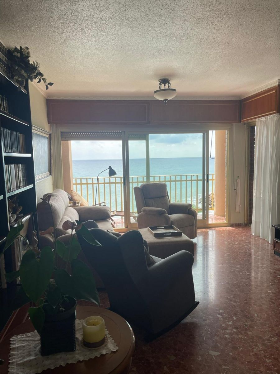 4-Bedroom Apartment in Torrevieja - Image 14