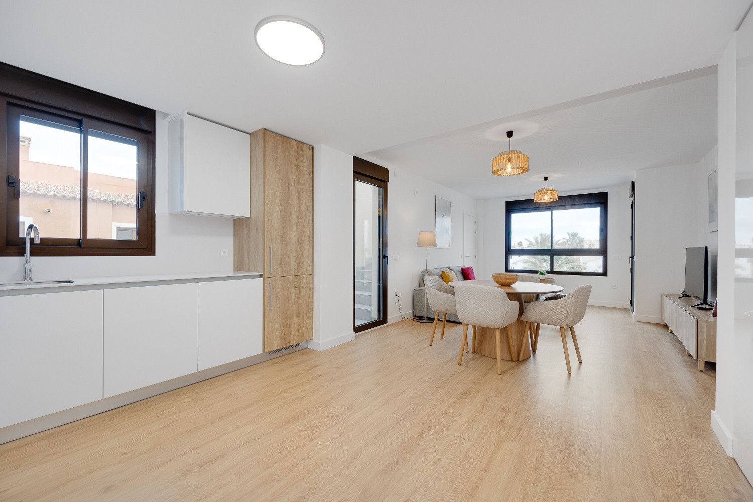 2-Bedroom Apartment in Pau 8, Orihuela Costa - Image 11