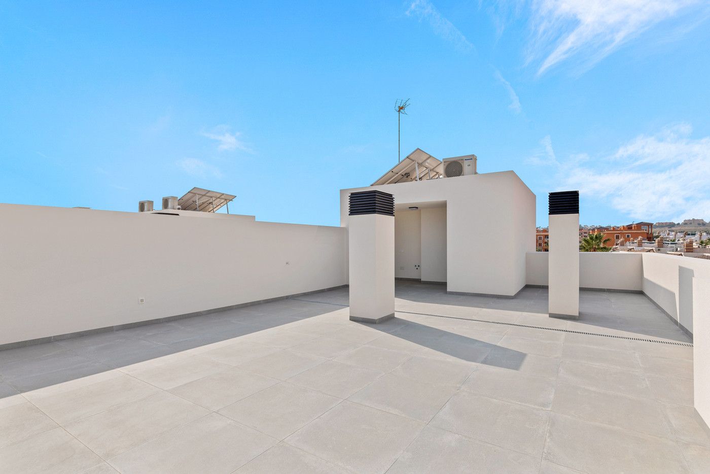2-Bedroom Apartment in Pau 8, Orihuela Costa - Image 4