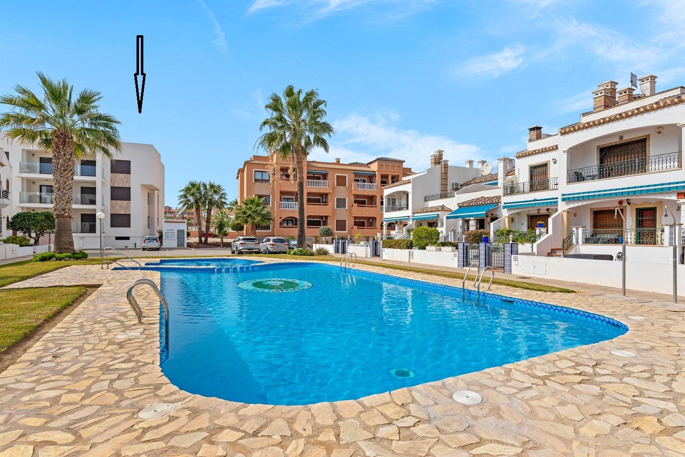 2-Bedroom Apartment in Pau 8, Orihuela Costa - Image 6