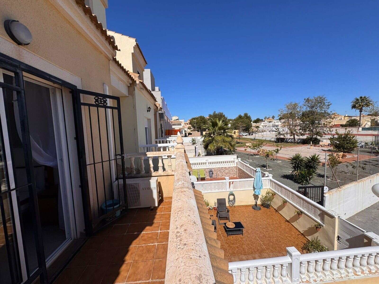 Dom z 3 Sypialniami w Lomas de Don Juan, Orihuela Costa - Image 15
